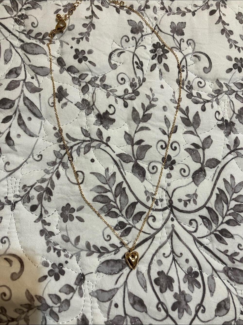 H&M Gold Heart Pendant Necklace